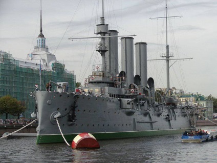 Cruiser Aurora este un exemplu de revizuire a memoriei militare