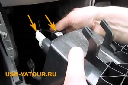 Купити і підключити usb адаптер до toyota