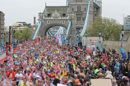 Londra se pregătește să întâlnească 40.000 de alergători de maraton, o revistă de run-roll despre sporturile amatori