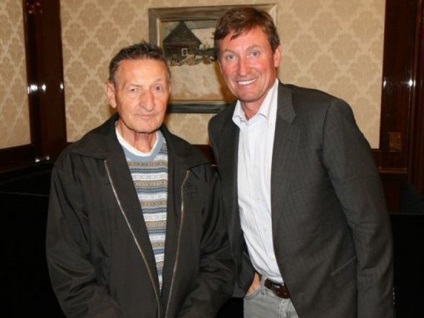 Cel mai bun jucator de hochei nhl tot timpul Wayne Gretzky Vreau sa joc Khl!