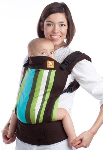 Mama pentru mame este un rucsac ergonomic diferit și un sling de la purtătorul de cangur