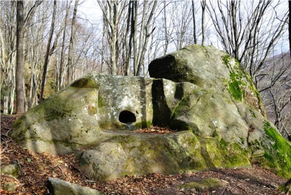 Mammadovo canion-dolmen - vindecător