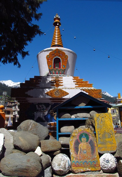 Manali este o stațiune montană în mijlocul Himalaya