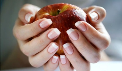 Манікюр та педикюр топ 5 рецептів для здорових нігтів