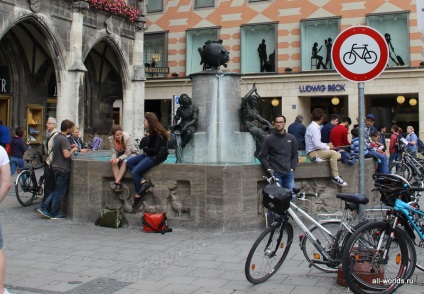 Marienplatz - inima orașului München