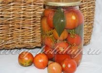 Marinate tomate - arici - cu usturoi pentru rețeta de iarnă cu o fotografie