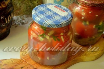 Marinate tomate - arici - cu usturoi pentru rețeta de iarnă cu o fotografie