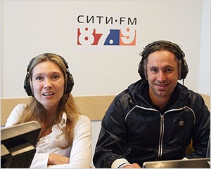 Natalia Peshkova și Dmitrii Kaznin au ascultători incredibil de receptivi! Știri radio