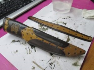Köpeny finn típusú kés