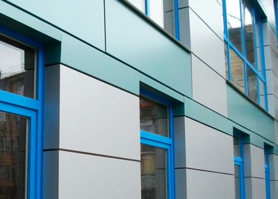 Placări de fațadă și pereți cu panouri compozite din aluminiu