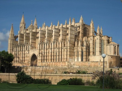 Palma de Mallorca - a fővárosban a Baleár-szigetek