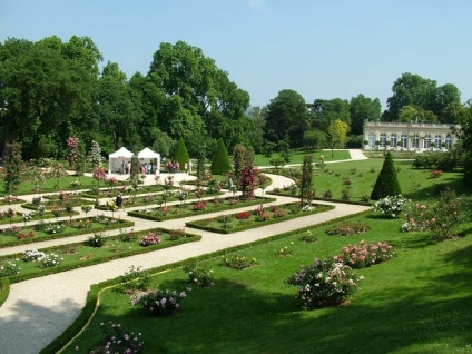 Парк багатель - відомий французький розарій