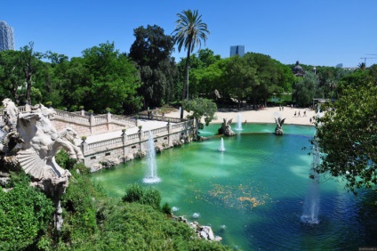 Parcul oaza de cetate din centrul Barcelonei - ghidul barcelona tm