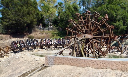 Parcul port aventura în spania lume de divertisment pentru întreaga familie