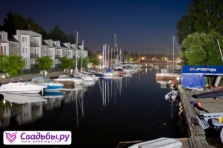 Sailing club de apă