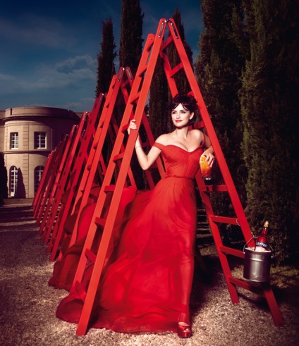 Penelope Cruz în campari calendar, mai proaspăt - cel mai bun Runet pentru zi!