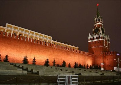 Перший білокам'яний кремль в Москві