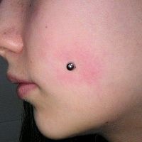 Piercing obrajii