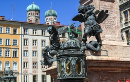 Zona Marienplatz (Marienplatz) din München, du-te la munich