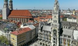 Zona Marienplatz (Marienplatz) din München, du-te la munich