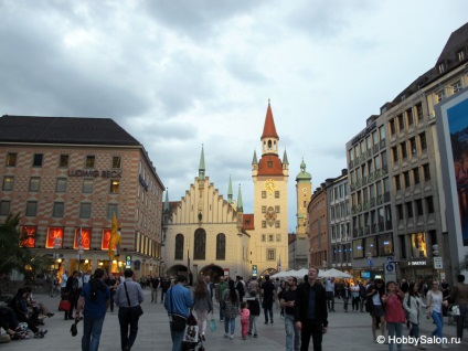 Piața Marienplatz