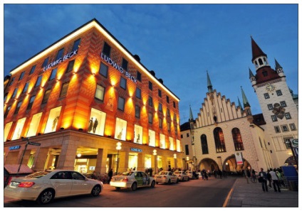 Marienplatz în München