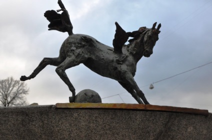 Miért nem tudja megközelíteni a ló vissza, lovas turizmus Bajkál