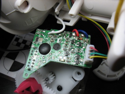 Потрошимо автоматичний освіжувач повітря - світ очима інженера