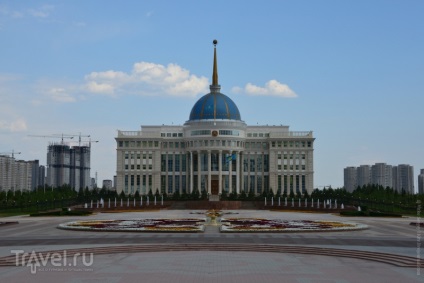 По той бік від вежі чупа-чупс