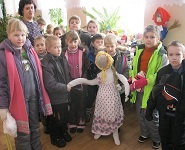Sărbătoarea Mezlenitsa 2013 în orașul Kalyazin, principala școală generală a orașului