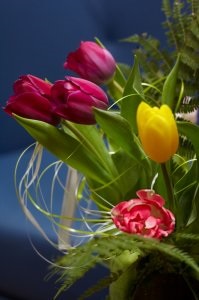 O modalitate simplă și eficientă de a face un buchet frumos într-o vază de flori leonids-info