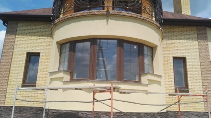 Repararea geamului de fațadă