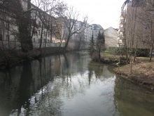 Pescuitul în Franța pe malul râului