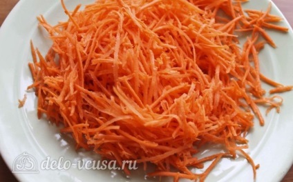 Rulouri cu morcovi în rețeta coreeană cu prepararea pas cu pas a pastilelor cu umplutură