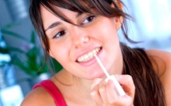 Найкращі способи відбілювання зубів в домашніх умовах