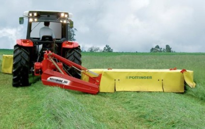 Masina de tuns iarba pentru tractor, dispozitiv