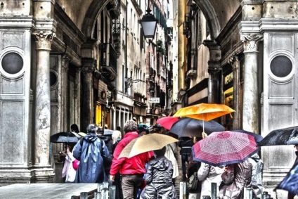 Cumpărăturile în vânzările din Veneția, prețurile la alimente, zonele comerciale, magazinele și tarifele tarifelor, poveste venețiană