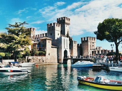 Sirmione (italia) - descriere detaliată, atracții cu fotografii