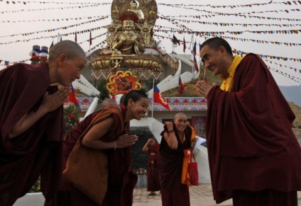 Több száz buddhista apáca próbál ellensúlyozni az emberkereskedelem (12 fotó)