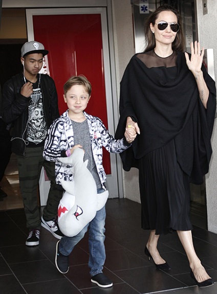 Stílus csillagmagjai fia Angelina Jolie és Brad Pitt - Knox, hello! Oroszország