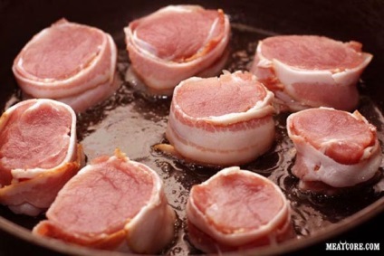 Sertés szűzérmék bacon főtt a klasszikus recept