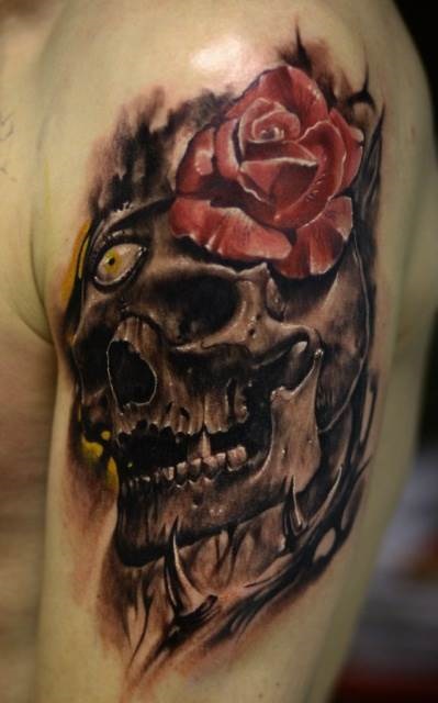 Rose tatuaj