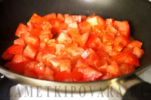 Tomato risotto cu creveți, simple rețete culinare cu fotografii
