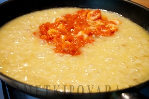 Tomato risotto cu creveți, simple rețete culinare cu fotografii