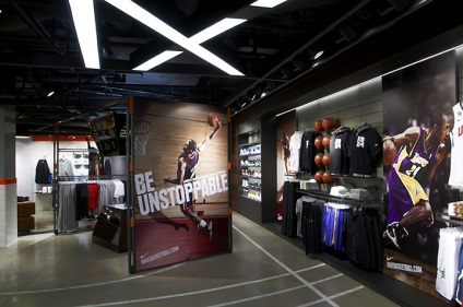 Designul uimitor al unui magazin sportiv imens nike