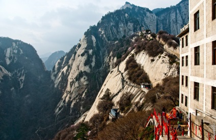 У гори Хуашань на день або з ночівлею, why китай
