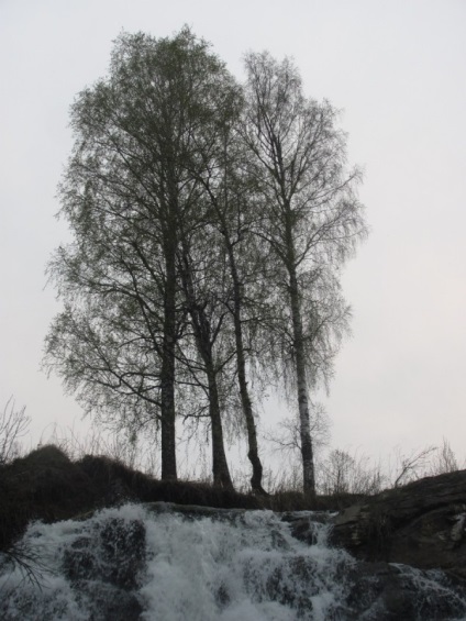 Водоспад біля річки пещерка, алтайський край