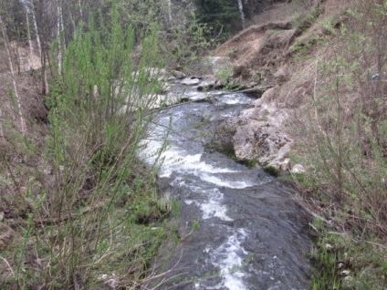 Vízesés barlang a folyón, Altay