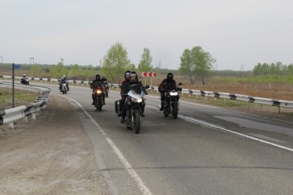 Vízesés barlang a folyón, Altay