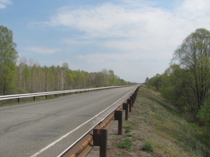 Водоспад біля річки пещерка, алтайський край